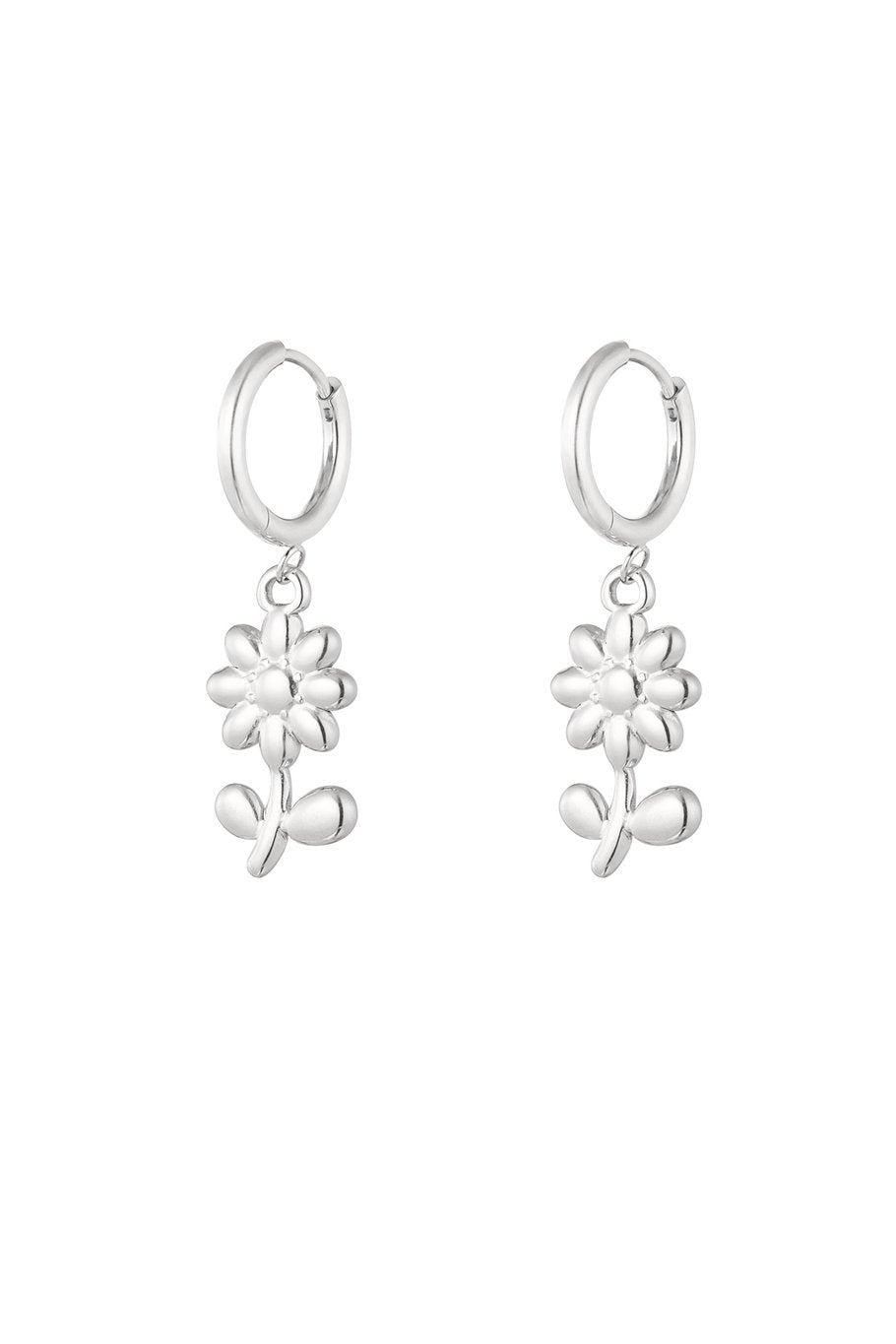 Bloemen oorbellen zilver