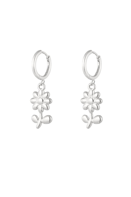 Bloemen oorbellen zilver